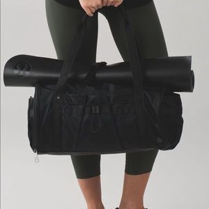 LIKE NEW - Lululemon Run Ways Duffel
